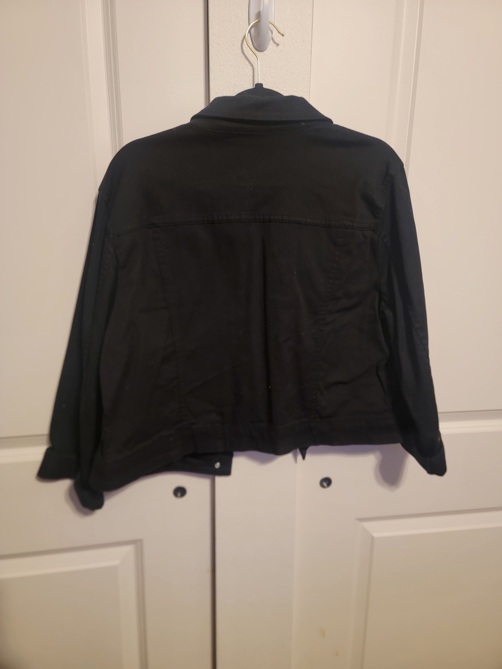 Elle Black Cropped Jean Jacket - Picture 3 of 3